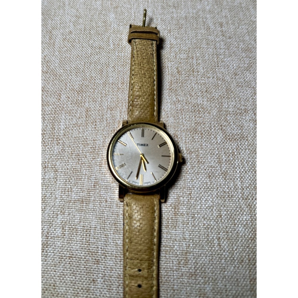 Timex‎ Women's Gold Tone Classic Round Face Leather Strap Watch